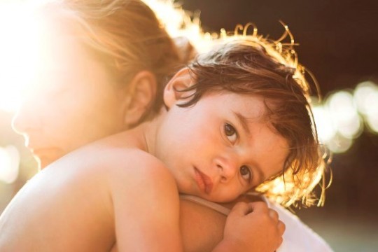 7 lucruri pe care trebuie să le cunoască mamele singure cu băieți