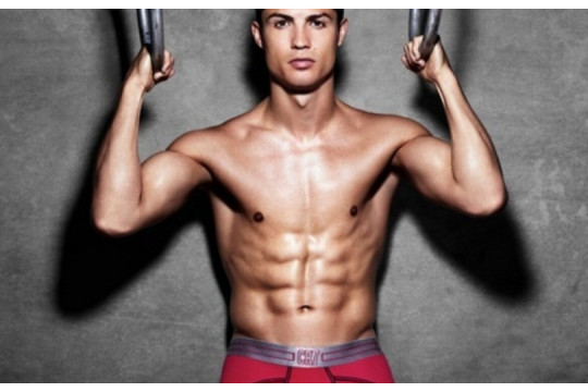 Dieta secretă a lui Cristiano Ronaldo. Ce mănâncă fotbalistul pentru a fi în formă
