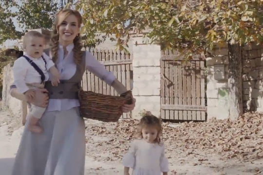 Copiii Tatianei Heghea apar într-un videoclip emoționant