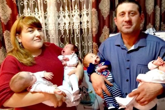 Familie de moldoveni cu cvadrupleți de 6 luni a aflat acum că 2 dintre copilași au o boală cruntă