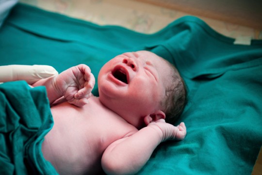 5 întrebări pentru medicul neonatolog în cadrul primelor vizite cu bebeluşul
