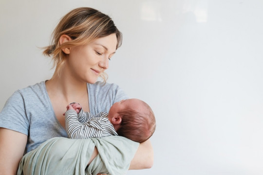 Cum să faci față cu succes provocărilor, dacă ești părinte de nou născut
