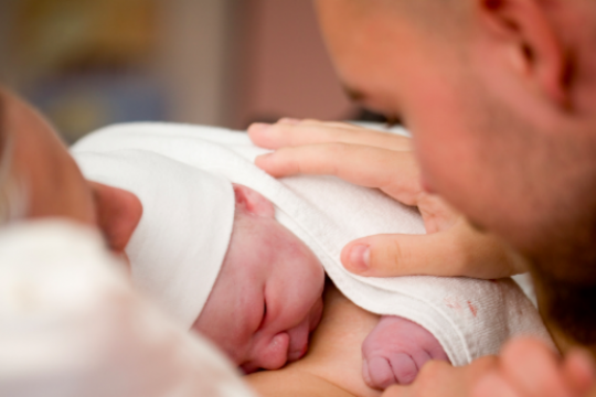 16 mituri despre naștere pe care le promovează inclusiv și unii medici