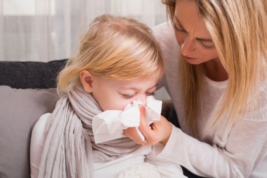 Sfatul medicului pediatru: Cum tratăm corect răcelile și bolile infecțioase la copii