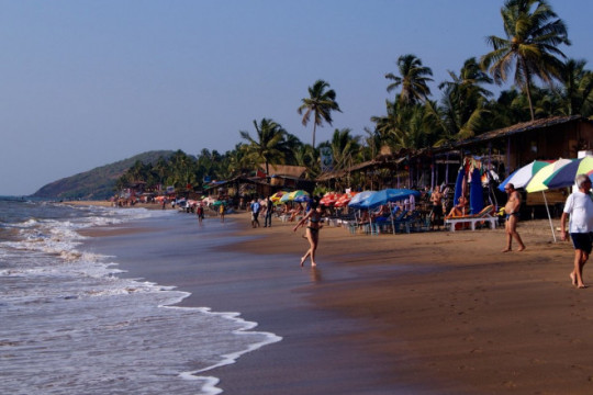 Femeie violată pe plajă de un tânăr care oferea masaje contracost turiștilor, în India
