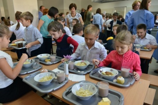 Noile taxe pentru alimentaţia în instituţiile de învăţământ vor fi publicate în Monitorul Oficial