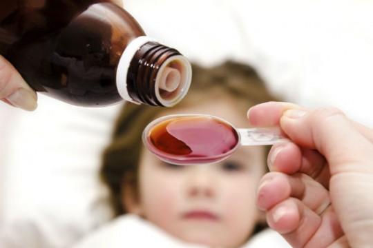 Medic infecționist: Nu cred în eficacitatea siropurilor pentru imunitatea copiilor