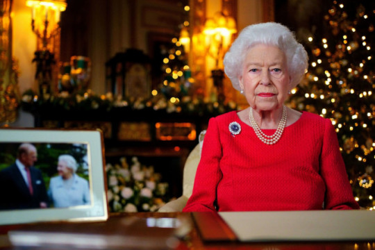 O scrisoare secretă, scrisă de Regina Elisabeta a II-a, nu poate fi deschisă încă 63 de ani. Cui a fost adresată