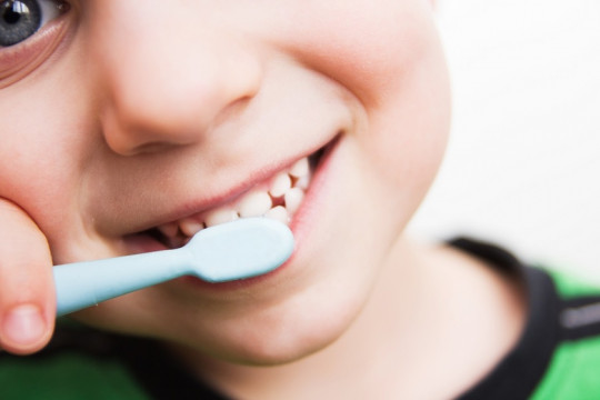 4 alimente care sunt benefice pentru dinții copiilor