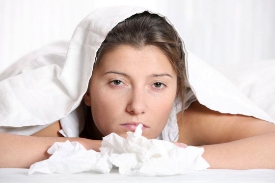 Soluții naturale puternice care ne feresc de răceală și gripă