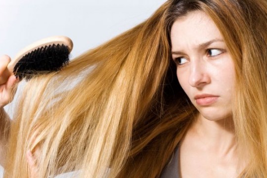 Pe timp rece părul tău are nevoie de îngrijire suplimentară. Sfaturi utile!