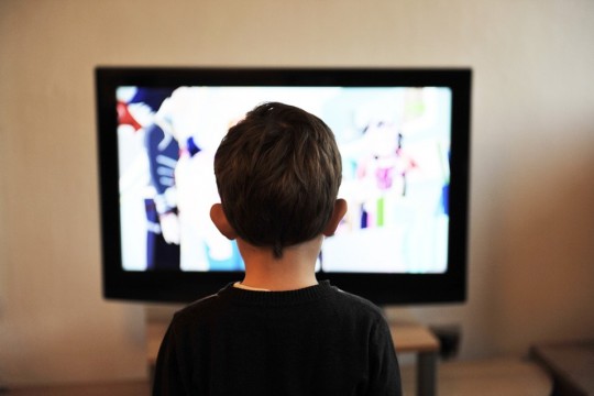 Televizorul influențează creativitatea copiilor! Bine sau rău?