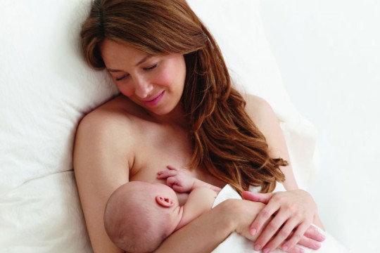 Beneficiile alăptării pentru sănătatea și echilibrul emoțional al bebelușului