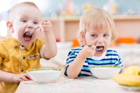 Grav! O mamă atenționează cât de mare este cantitatea de zahăr din alimentația copiilor la grădinițele noastre