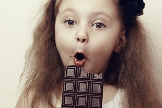 Ciocolata la copii: când, cât, de care?