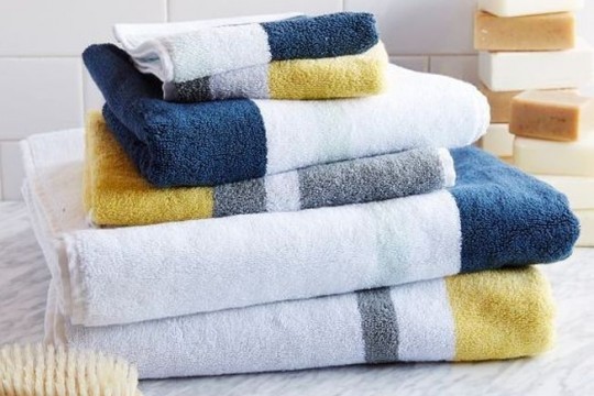 Cât de des trebuie igienizate prosoapele și lenjeria de pat?
