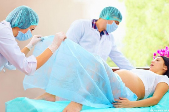 Destăinuiri: La ce se gândesc și ce fac gravidele în timpul travaliului