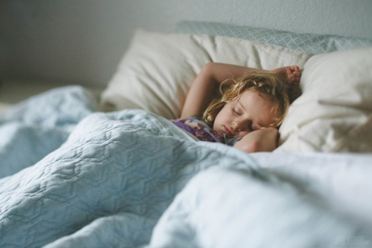 Sfaturi: Cum să îl înveți pe cel mic să doarmă singur