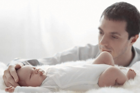 Cum să-ți pregătești partenerul pentru venirea unui copil: sfaturi utile de la psihologi