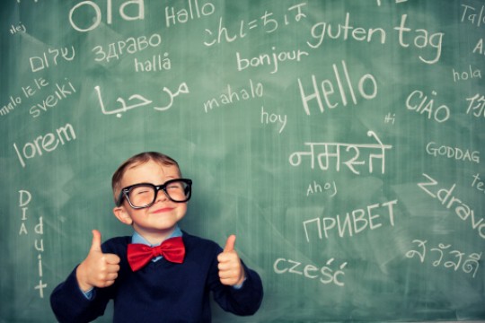 Copiii bilingvi sunt altfel. Avantajele învățării unei a doua limbi de la o vârstă fragedă