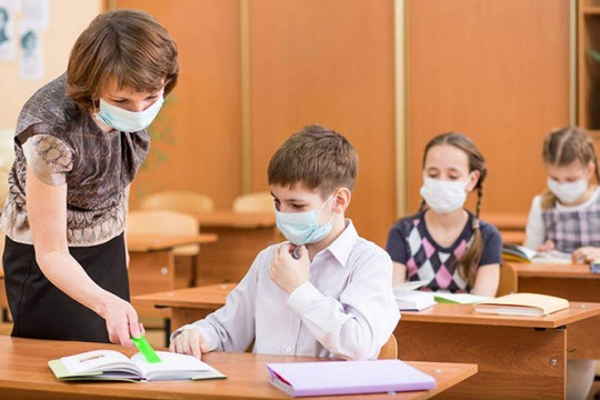 Pediatrul Mihai Craiu: 4 reguli care pot minimaliza riscul de transmitere a Covid-19 în școli