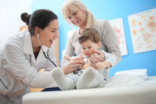 Medic pediatru despre afecțiunile respiratorii la sugar și copilul mic