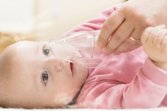 7 metode de a-l face pe copil mai cooperant în timpul procesului de tratament cu aerosoli