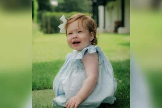 Prințul Harry și Meghan Markle au publicat o fotografie cu fiica lor la prima ei aniversare