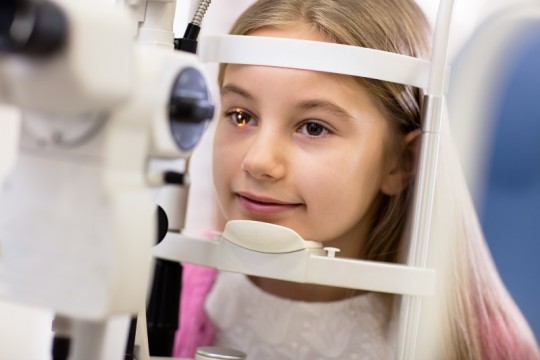 Medic oftalmolog despre patologia oculară la copii