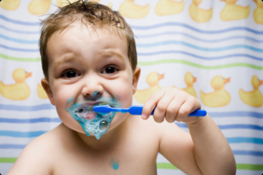 Atenție maximă la pasta de dinți pentru copii!