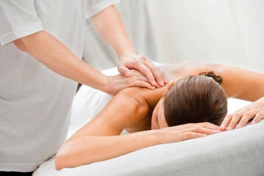 Ați știut ce beneficii are masajul pentru imunitate şi îmbunătăţirea aspectului pielii?