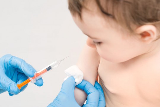 Reguli de urmat înainte și după vaccinarea copilului – sfaturi de la specialist