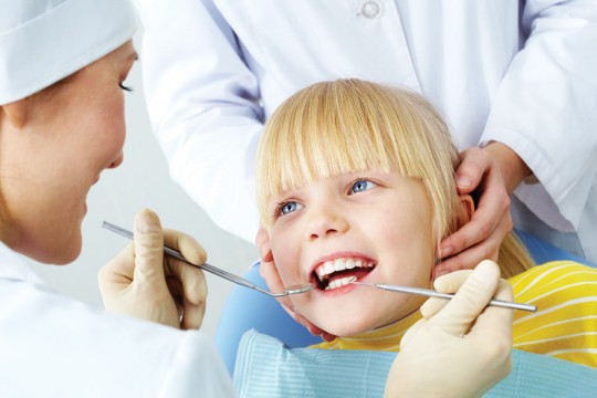 Este sigilarea dentară inamicul cariei la copii?