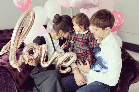 Elena Bivol ne surprinde cu noi fotografii de la prima aniversare a fetiței sale