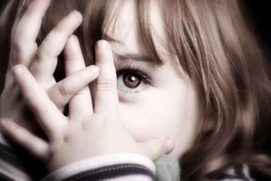 8 răni emoționale care îi rămân copilului pentru totdeauna