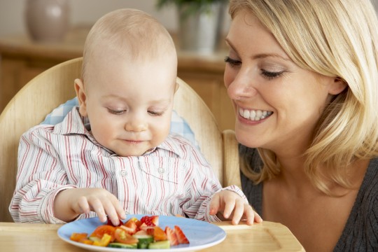 6 alimente sănătoase recomandate bebeluşilor până la 1 an