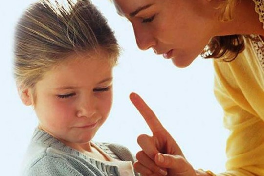 Psiholog: Copiii ascultători pot ajunge la dezechilibre psihice și boli