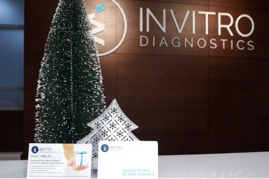 Laboratorul medical INVITRO Diagnostics oferă cadouri frumoase la Crăciunul Copiilor