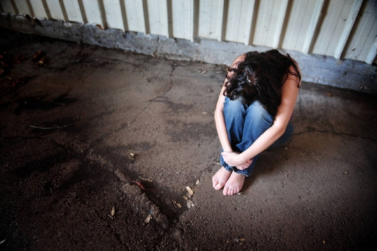 O femeie din Orhei condamnată la 20 ani de închisoare pentru traficarea sexuală a cinci tinere și patru copii