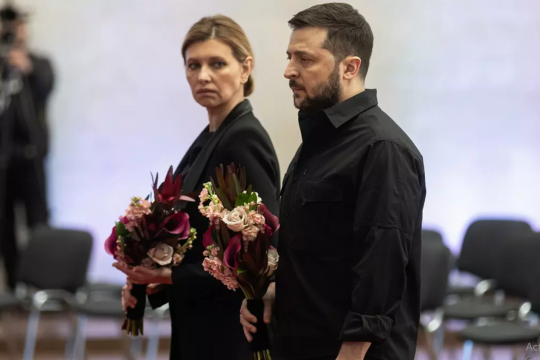 Volodimir Zelenski și soția sa, Olena, împreună în public, pentru prima dată de la începutul războiului