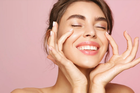 Machiiaj rezistent la căldură: Trucuri pentru un look impecabil vara