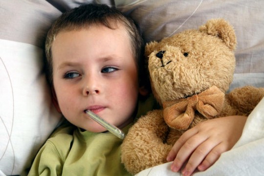 Cele mai bune metode de a scade febra copiilor