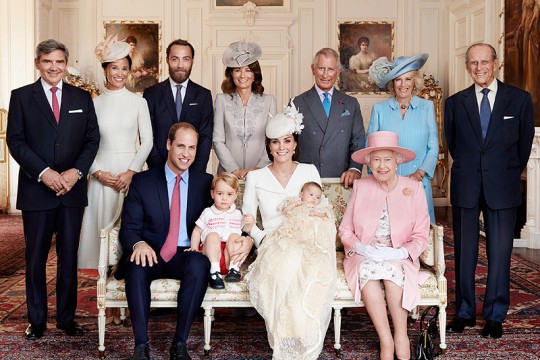 Primele poze cu prințesa Charlotte la 6 luni