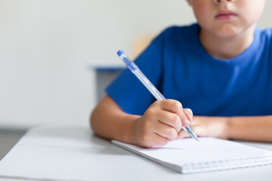 7 motive pentru care copiii resimt stres, în perioada examenelor. Cum îi putem ajuta