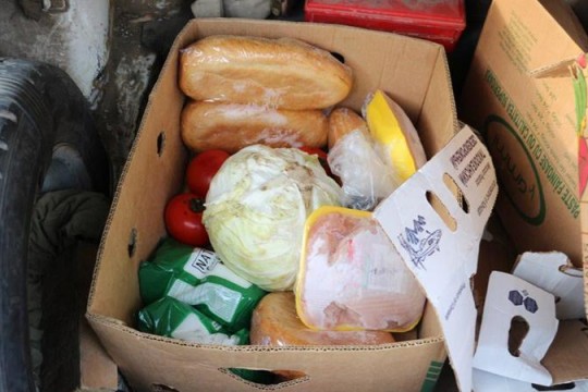 Două femei au fost prinse de polițiști furând produse alimentare de la grădinița la care lucrează