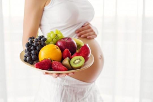 Fructe interzise în sarcină: lista completă pentru viitoarele mămici