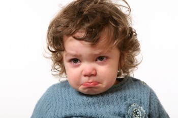 Expresiile care te vor ajuta să îți calmezi copilul atunci când este furios și supărat