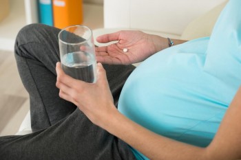 Utilizarea paracetamolului în timpul sarcinii crește riscul de autism la copilul nenăscut, cercetare