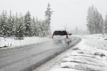 Ninge ca în toiul iernii pe Transfăgărășan