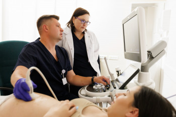 Amniocenteza, test prenatal efectuat acum și la Medpark